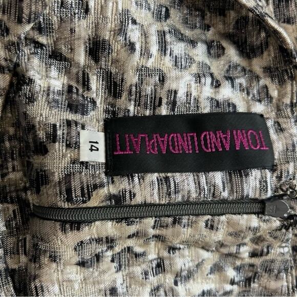 Tom and Linda Platt Animal Print Sleeveless Pleated Cocktail Formal Dress - Picture 12 of 13